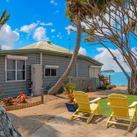 Beachfront Holiday Cottage