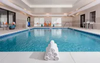 Holiday Inn Express & Suites East Peoria - Riverfront