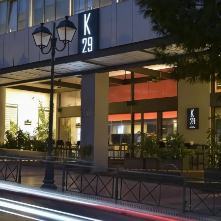 Athenaeum K 29 Отели рядом с достопримечательностью «Площадь Синтагма»