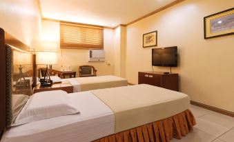Peace Hotel by RedDoorz