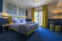 Hôtel Petit Palais - balcony