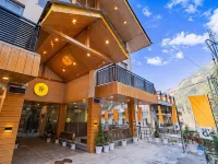 The Hosteller Jibhi Hotels near temple Lomash Rishi Dhion