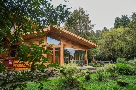 Alto Melimoyu Hotel & Patagonia Отели в г. Сиснес