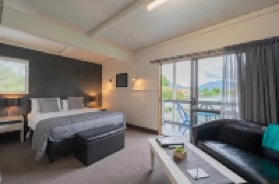 探險家汽車旅館和公寓