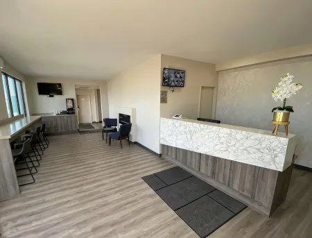 Econo Lodge Отели в г. Кокран