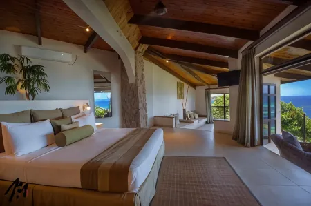 Coco de Mer Hotel and Black Parrot Suites