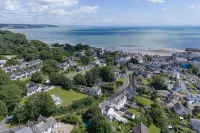 Plas Gwyn - Large Cottage Walk to Beach