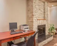 Comfort Inn & Suites University