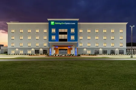 Holiday Inn Express & Suites Forrest City Отели рядом с достопримечательностью «Форрест-Сити Рекреэйшен»
