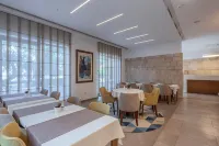 Hotel Eleven - breakfast