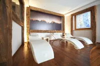 Maribel Hotel فنادق في Pinzolo