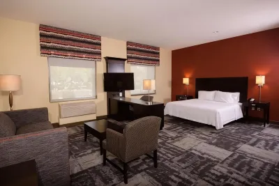 Hampton Inn & Suites Phoenix Chandler-Fashion Center Hotels in Chandler