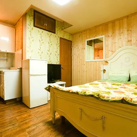 Yangsan (Baenaegol) Solmaru Pension
