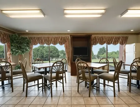 Days Inn by Wyndham Lugoff