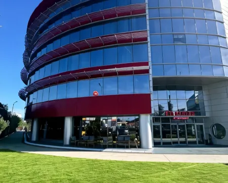 Ramada by Wyndham Bucharest Otopeni Airport Hotels in Otopeni