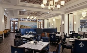 The Higgins Hotel New Orleans, Curio Collection by Hilton