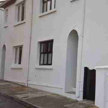 Town Centre Home Away from Home..... Hotel Exterior