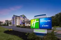 Holiday Inn Express & Suites Hamburg Hotel a Angola-on-the-Lake