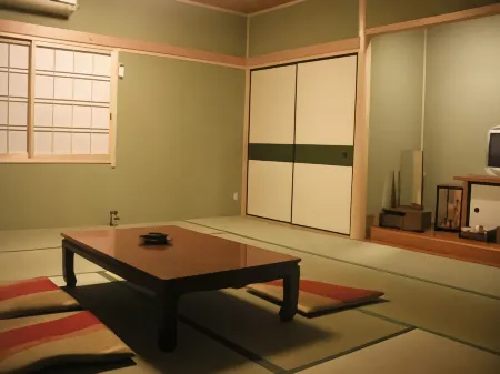 Hot spring inn Ryofuso　Mie prefecture Отели в г. Цу