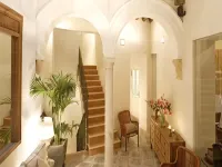 Hotel Boutique Corral del Rey Отели рядом с достопримечательностью «Нервион»