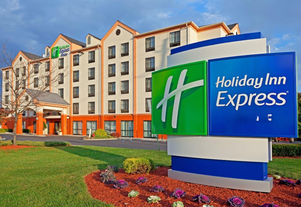 Holiday Inn Express 외관 또는 로비