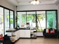 Rittiboon Vintage Hotel Hotéis em Phrae