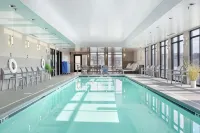 Hampton Inn Emerson LakePoint