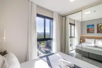 Your Exclusive Stay Just Steps From the sea in Meia Praia - FFS II
