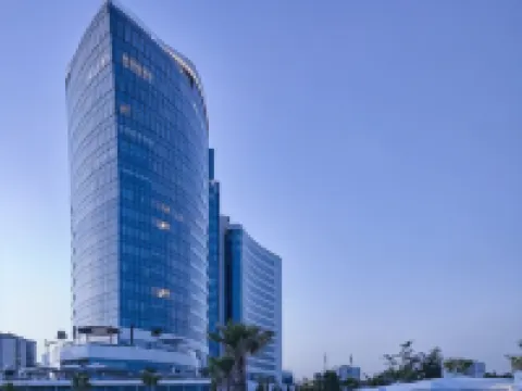 Hyatt Regency Istanbul Atakoy Hôtels à proximité de : Bakırköy