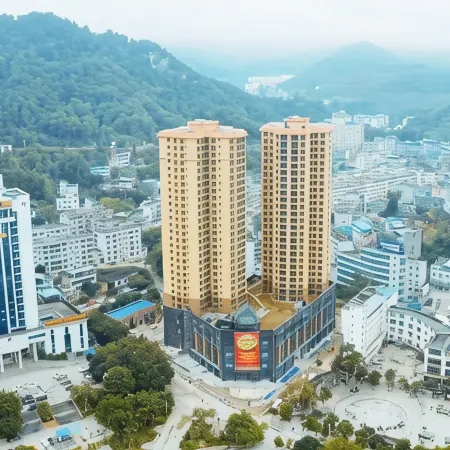 Malipo Jia Qingmeng Hotel