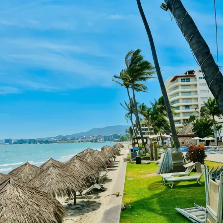 Los Picos Hotel & Suites Bucerias