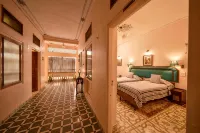 Hotel Arya Niwas