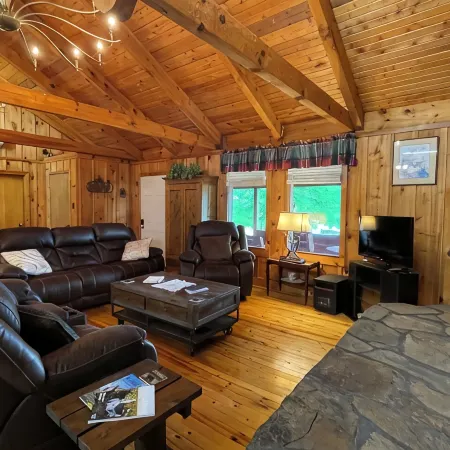 Cozy 2bedroom mountain cabin on 18 acres near the Appalachian Trail