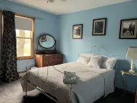 Spacious Hudson Valley retreat. Relax by the fire and enjoy the wildlife. Hotele w: Marbletown