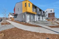 Charming 3-bedroom, 4 Bath Townhome in Arvada, CO