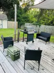 Charming Cottage, a Walk to the beach! - Bungalows