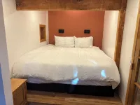 Private Apartment with Spa Bathroom - heated floors, jetted tub, wifi, kitchen - Jacuzzi