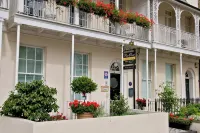 Pier View Self Catering Luxury Apartments - 5-Star