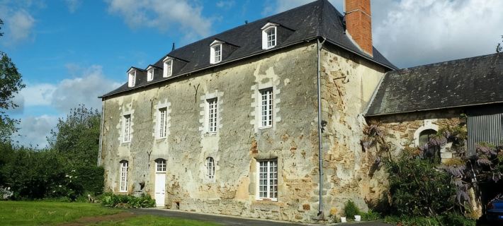 Les Grands-Aulnais Hotels in Mayenne
