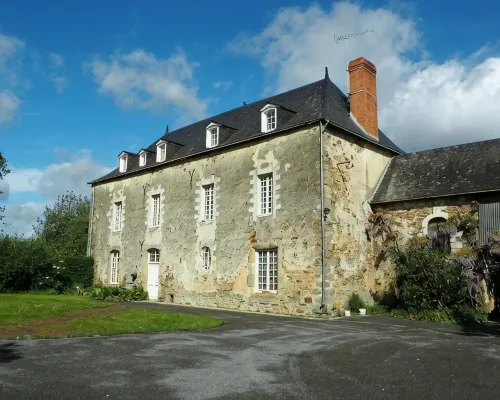Les Grands-Aulnais Hotels in Mayenne