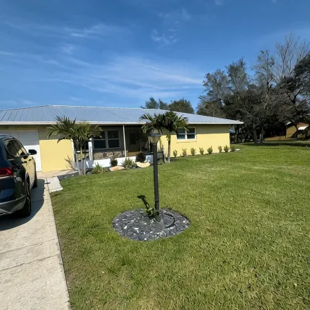 Charming 2-bedroom house with WiFi, AC in fabulous Lake Placid