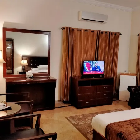 Peace Guest House Отели рядом с достопримечательностью «Пакистанский монумент»