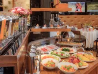 Marmont Heritage Hotel - Breakfast