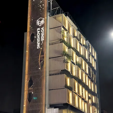VOYAGE KAOHSIUNG BY COSMOS OTIUM Отели рядом с достопримечательностью «Прибрежный парк Цицзинь»
