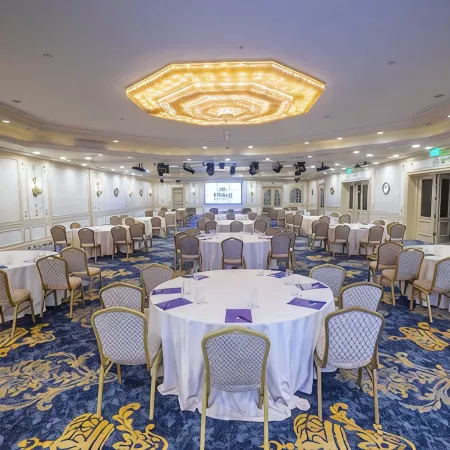 Hilton Alexandria Corniche Отели рядом с достопримечательностью «Пляж Мамура»