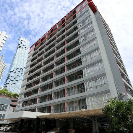FuramaXclusive Sathorn, Bangkok Отели рядом с достопримечательностью «Небоскреб «МахаНакхон»»