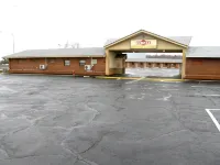 Circle Motor Lodge - Motels
