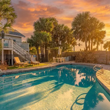 Large Pool. Private Beach Path. Vilano Beach House Closest to Historic St. Aug.
