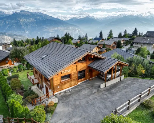 Stunning contemporary chalet in Anzère with unbelievable views of the mountains. Hotels in Ayent