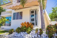 Les Guest House Apartment with Jacuzzi and Pool